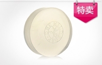 家居保養新選擇 愛滌家地板保養油精套裝，一步到位煥然一新